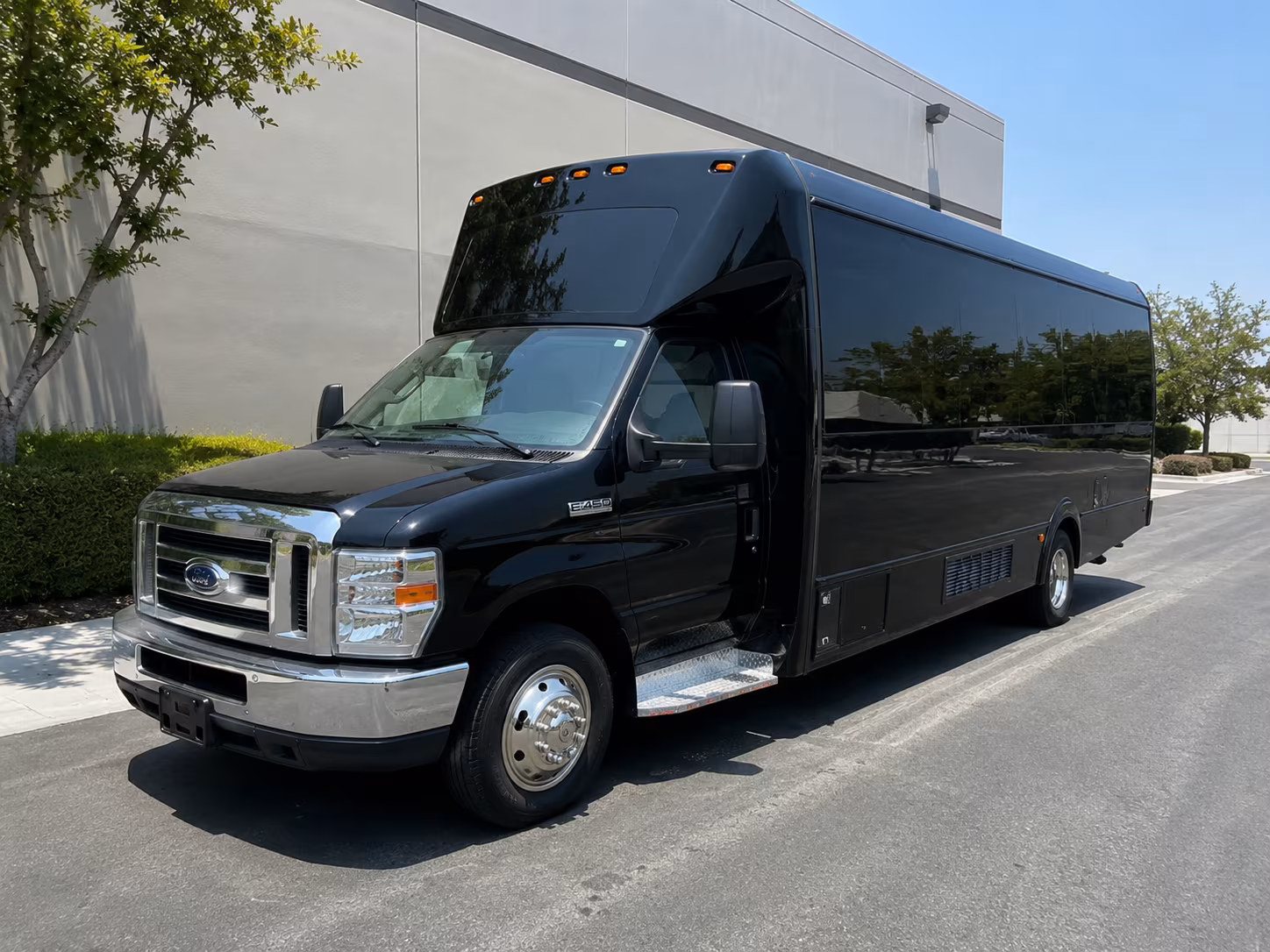 Odessa Winery Tour & Pub Crawl Transportation party bus exterior