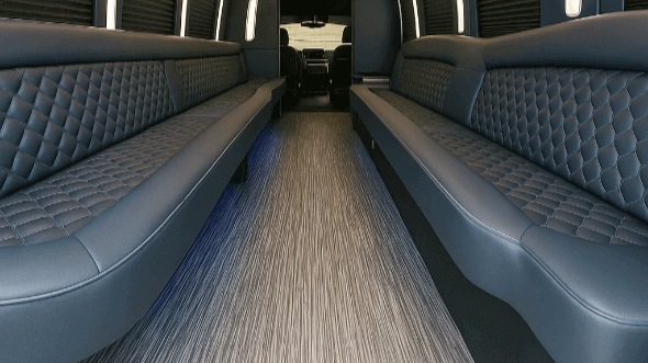 midland 20 passenger party bus